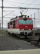 7.4.2012 15:08 �SSK 350 007-1 abgestellt im Bahnhof Praha hl.n.. 