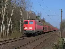 140 459-9 mit einem G�terzug zwischen Emden und Rheine bei Beckhusen (B� 288.003) am 23-3-2012.