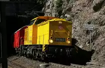 203 312-4 mit einem Einheitsger�tewagen gen Offenburg bei Niederwasser 10.4.12