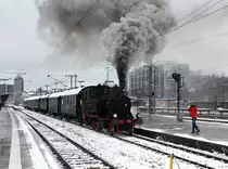 Die 70 083 mit dem Ostersonderzug am 08.04.2012 bei der Ausfahrt aus M�nchen Ost.