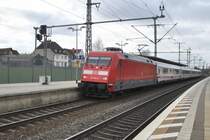 101 102-2 am 03.04.2012 durch Lehrte.