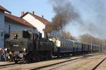 NLB 93.1420 ist am 09.April 2012 mit dem SR 14680 im Bf. Mistelbach LB angekommen.

