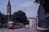 Wien Wiener Stadtwerke-Verkehrsbetriebe (WVB) SL 167 (E1 4470 (Lohnerwerke 1967)) X, Favoriten, Antonsplatz im Juli 1975. - Scan eines Diapositivs. Kamera: Minolta SRT-101.