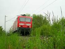 143 627 mit ihrem RE von T�bingen nach Stuttgart unterwegs, kurz vor Bempflingen.