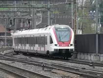 SBB - Triebzug RABe 522 214-1 bei der einfahrt in den Bahnhof Olten am 09.04.2012