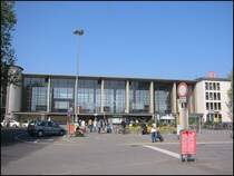 Das Empfangsgeb�ude von Heidelberg Hbf, aufgenommen am 11.05.2006.