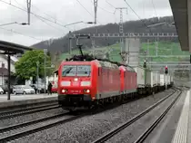 BR 185 108 und -110 mit Hangartnerzug in Sissach am 12.04.2012