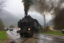 NLB 93.1420 vor dem SR 14602 verl�sst am 15.April 2012 den Bf. Freiland.