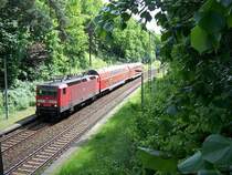 143 047 f�hrt mit RB in Chemnitz-Kinderwaldst�tte am 24.05.2006 ein
