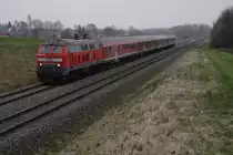218 457-0 mit einem RE von M�nchen nach F�ssen bei Epfenhausen, 14.04.12