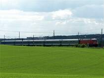 101 087 mit einem der letzten InterRegio auf dem Weg nach Berlin am 24.05.2006