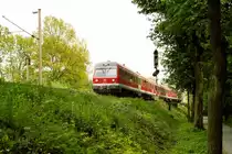 614 054+060 als RB nach Cadolzburg am 08.05.2006 zwischen F�rth Hbf und F�rth-Westvorstadt.
