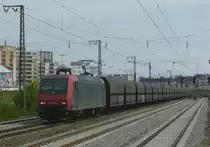 145 084-0 ist mit einem Niag Kohlezug am 17.04.2012 in Ludwigshafen (Rhein) Hbf