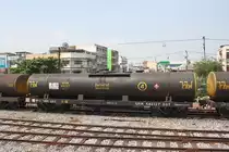 บ.ท.ค.442127 (บ.ท.ค. =B.O.T./Bogie Oil Tank Wagon) eingereiht im Zug 642 am 13.März 2012 im Bf. Lopburi.

