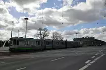 �stra Baureihe 2500ner Stra�enbahn an der Haltestelle  Noltemeyerbr�cke  (01.04.2012)