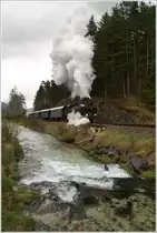 Anl�sslich der Strecken�bernahme durch die Traisental-G�lsental GmbH, gab es am 15.4.2012 den Nostalgiesonderzug SR 14602 von St.P�lten Hbf nach St. Aegyd am Neuwalde. Gezogen wurde dieser Zug von der 93.1420, hier zu sehen nahe Mitterbach. 

