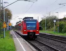 Durch Gleis 1 des J�chener Bahnhofs kommt am Sonntag den 22. April 2012 dieser Triebwagen gefahren......weiteres entnehmen Sie bitte dem Zielanzeiger....