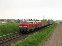 217 011 und 217 015 mit IKL 50536 in T��ling (10.05.2006)