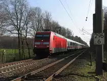 101 026-3 mit IC 133 Luxembourg Hauptbahnhof-Nordeich Mole bei Deverm�hlen (B� 296.6) am 23-3-2012.