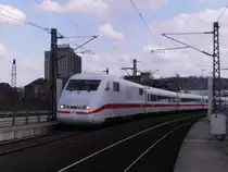 ICE 401 nach Stutgart am 22.04.2012 in Berlin Hbf.