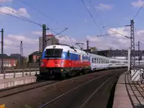 370 002 der ICC mit EC von Warschau kam am 22.04.2012 in Berlin Hbf an.
