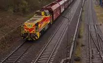 Am Ostermontag kam die EH 543 mit einem Kalkzug aus Rhodenhaus bei Duisburg an der Bissingheimer Stra�e entlang gefahren in Richtung Entenfang....9.4.2012