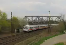 IC 2154 von Leipzig Hbf nach Frankfurt (M) Hbf, am 14.04.2012 in Naumburg (Saale).
