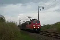 151 168-2 mit einem G�terzug am 27.04.2012 nach Osnabr�ck, hier bei Veenhusen.