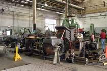 Gef�hrte Tour durch die Werkst�tten in  Steamtown  Scranton, PA (4.6.09): Zylinderblock und Rahmen der Dampflok #3713 der Boston & Maine,  The Constitution . 