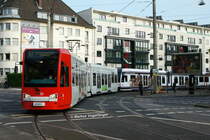 Niederflurwagen 4092 biegt am 07.05.2012 von Haus Vorst kommend vom G�rtel auf die Aachener Stra�e ein und zur Abstellanlage Stadion zu fahren um dort zu �bernachten.