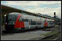 Die GKB testet zw. 7.6.06 und 18.6.06 zwei �BB Garnituren der Reihe 5022. Aus diesem Anlass fanden am 1.6.2006 Probefahrten mit den beiden �BB Triebwaqgen 5022 003 und 5022 013 auf der GKB statt. Das Bild zeigt den Sonderpersonenzugnachzug 8553 bei der Einfahrt in den Graz-K�flacher Bahnhof am 1.6.2006