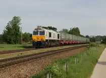 Die 247 049 mit einem M�llzug am 11.05.2012 in T��ling.