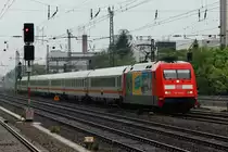 DB 101 001-6 unterwegs mit dem EC 215 nach Klagenfurt am Heimeranplatz.
