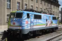 Die 111 066 wurde als Biergartenlok am 11.05.2012 am M�nchner Hauptbahnhof (Starnberger Fl�gelbahnhof) pr�sentiert.