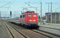 Dies ist kein Ersatz-IC sondern der PbZ 2466 Berlin - Leipzig. 115 198 war am 10.04.12 f�r die Bespannung eingeteilt, als sie ihren Zug durch Bitterfeld in Richtung Halle(S) zog.