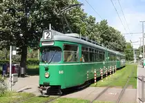 Basel Tw 645 und 652 an der Hst. Eglisee, 11.05.2012.