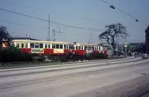 Wien Wiener Stadtwerke-Verkehrsbetriebe (WVB) SL 6 (E1 + c2/3) VI, Mariahilf, Mariahilfer Gürtel / Mariahilfer Straße / Westbahnhof (Endstation) am 3. Mai 1976. - Scan eines Diapositivs. Kamera: Leica CL.