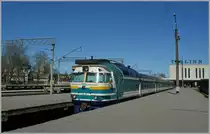 Eine DR-1 Dieseltriebzug Einheit der Edelaraudtee wartet in Tallinn auf die Fahrg�ste nach Narva. Zur Zeit verkehrt nur ein (!) Zugspaar von Tallin nach Navra und zur�ck.
1. Mai 2012

