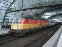 EC 43 nach Warszawa wurde mit der f�r  Deutschland  werbenden 5 370 005,am 12.Mai 2012,gefahren.Aufnahme im Berliner Hbf.