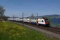 RABe 514 045-4 f�hrt am 28.4.12 dem Z�richsee entlang von W�denswil Richtung Richterswil.