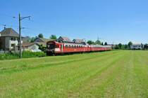 RBDe 566 I, Zug 226, als R 5947 zwischen Biberist Ost und Solothurn, 14.05.2012.
