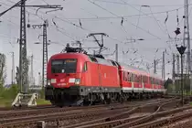 182 025-7 zieht den RB 16582 aus Gro�korbetha in Richtung Wei�enfels am 30.04.2012.