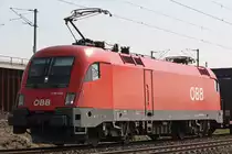 �BB 1116 034 fuhr am 3.4.12 mit dem Mega Kombi (KT 40668 K�sek�y-K�ln Eifeltor) durch Porz Wahn.