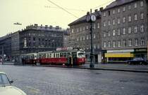 Wien Wiener Stadtwerke-Verkehrsbetriebe (WVB) SL BK (E1 4800 (SGP 1973)) II, Leopoldstadt, Lassallestraße / Mexikoplatz am 31. Oktober 1976. - Scan eines Diapositivs. Film: Kodak Ektachrome. Kamera: Leica CL.