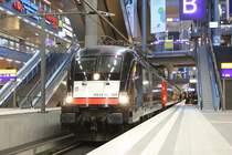 Den fr�hen NZ aus Malm� brachte am 23.04.12 die 182 526-4 zum Berliner Hbf. Gru� an den netten Tf! 