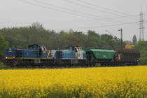 276 005 und 2170.001 fahren am 2.5.12 mit ihrem Schadzug (V.max 20 km/h) durch Ratingen-Lintorf.