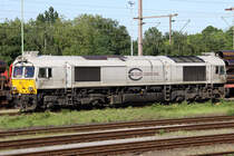 Die 247 039-1 rangiert durch M�lheim Styrum am 25.05.2012