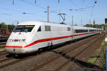 Der 402 029-3 zieht durch M�lheim Styrum am 25.05.2012