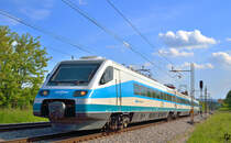S� 310-? F�hrt durch Maribor-Tabor Richtung Maribor Hauptbahnhof. / 15.5.2012