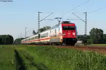 101 087-5  Packendes S�dafrika Elefantenmotiv  mit dem IC 360 (M�nchen-Stra�bourg) kurz vor Karlsruhe-Durlach. Aufgenommen am 25.05.2012.